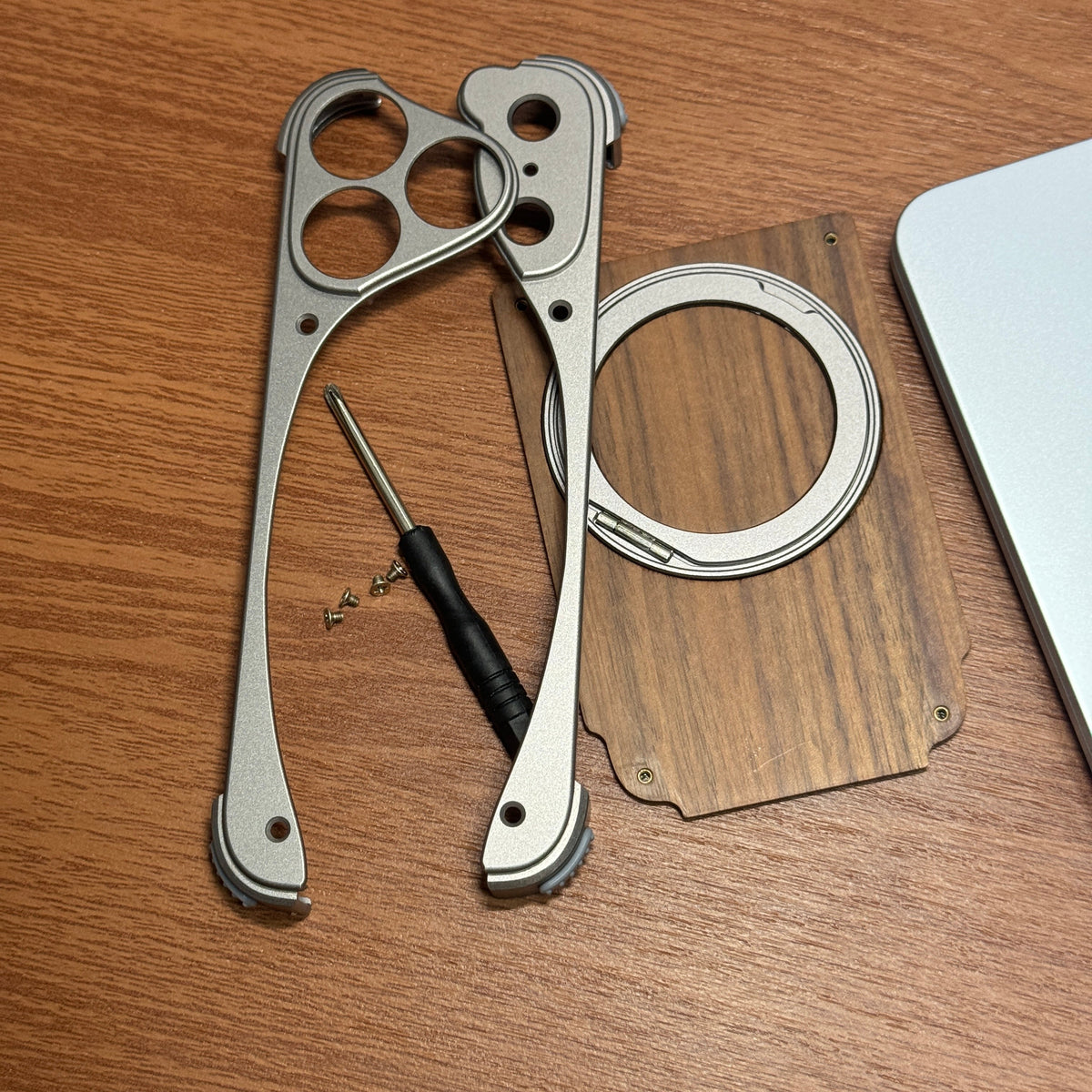 Funda Magnética de Metal, Aluminio y Madera