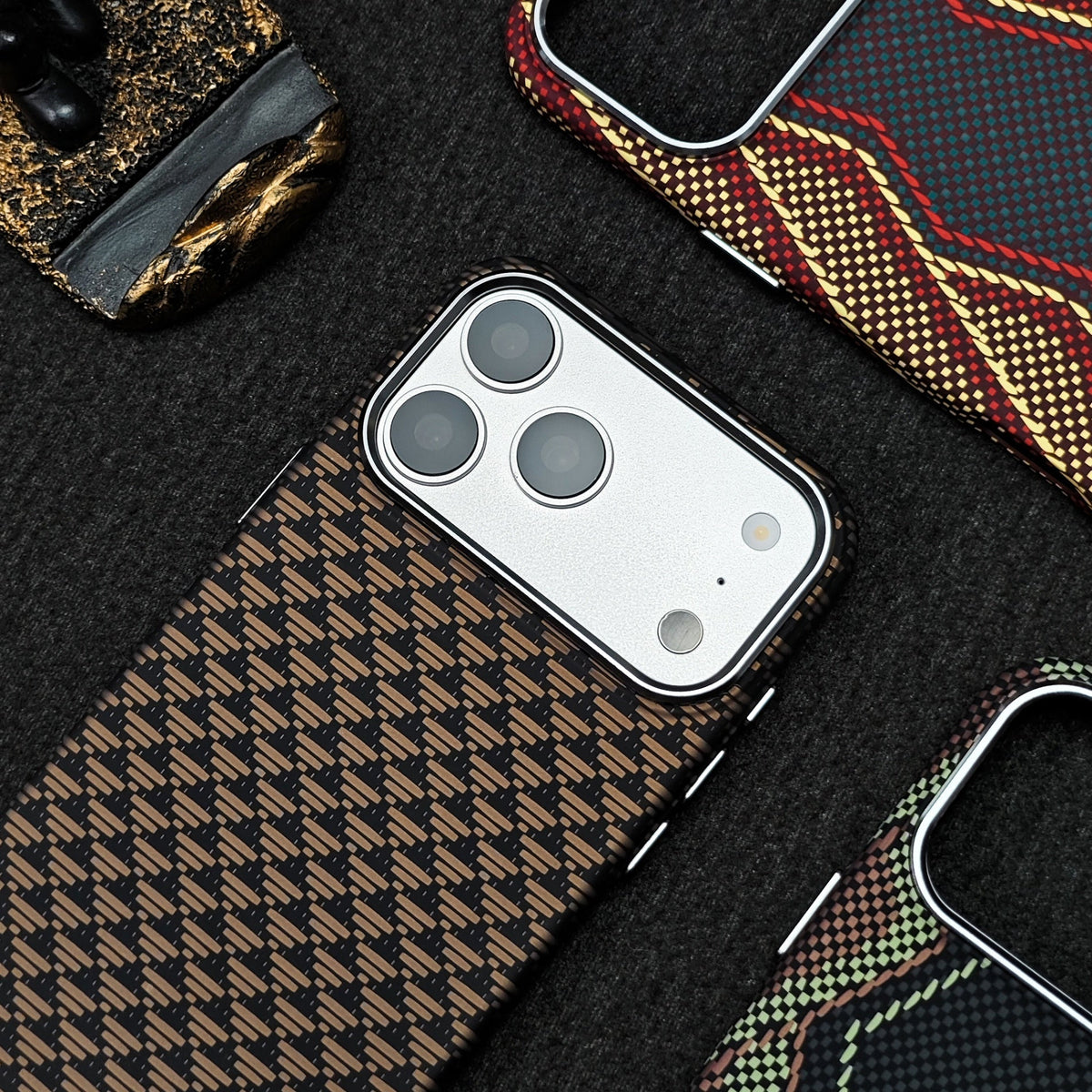 Aramid fiber phone case